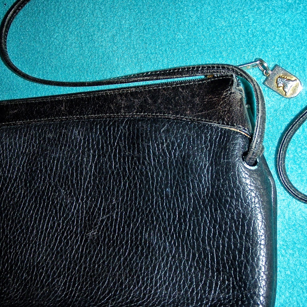 CROSS WOMEN'S BLACK LEATHER LINED SHOULDER BAG MADE IN ITALY - Picture 4 of 5